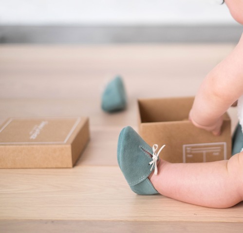 ¿Cómo elegir zapatos para tu bebé y cuidar sus pies?
